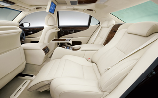 LS600hL