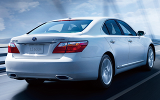 LS600h
