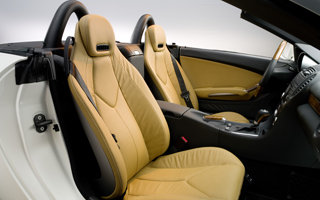 SLK�N���X����
