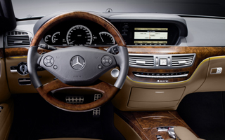 S�N���X�EAMG�X�|�[�c�p�b�P�[�W����