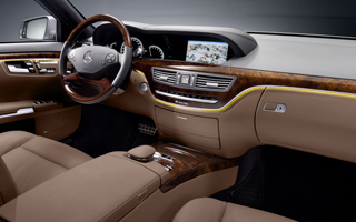 S�N���X�EAMG�X�|�[�c�p�b�P�[�W����